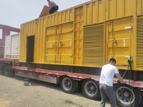 仁寿除了负载情况和发动机维护，还有哪些因素会影响 200kw 柴油发电机的油耗？